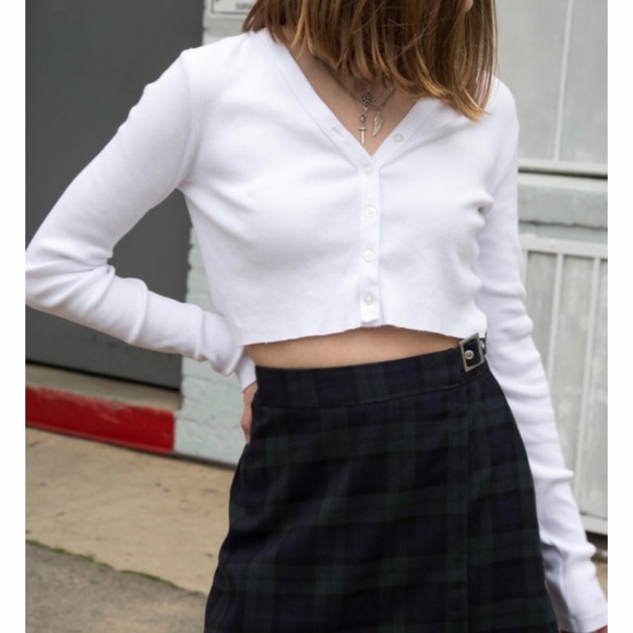 Brandy Melville Sweaters - Brandy Melville cropped Paige top